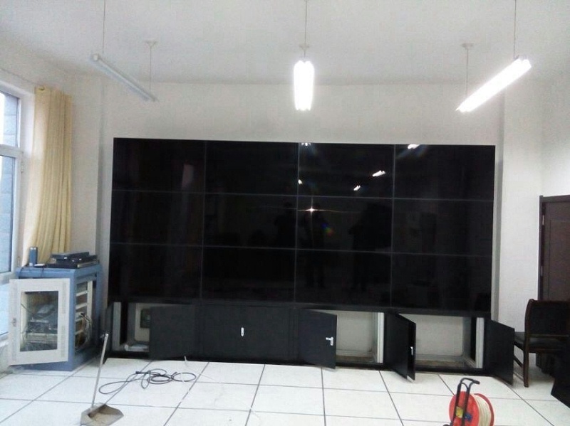 甘肅天?？h食品藥品監督管理局46寸3X4現場安裝