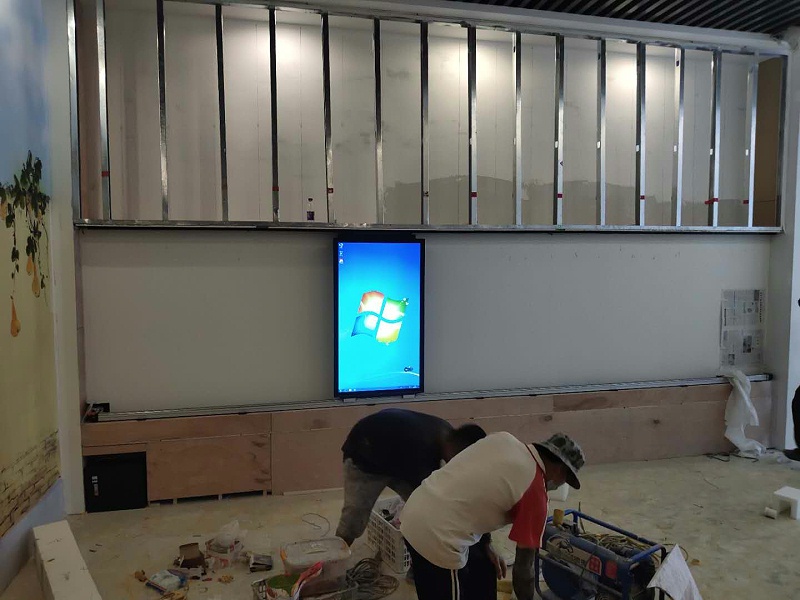 中億?；踊壠林ι綎|菏澤黨建館打造智能滑軌系統